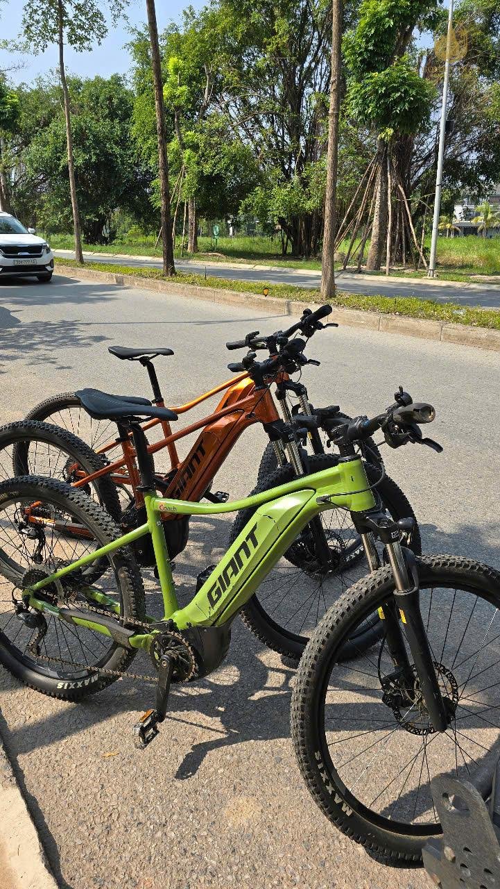1755231409_Giant-E-Bikes (1).jpg